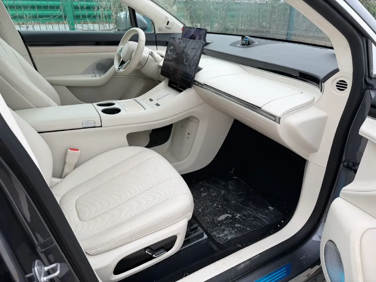 2025 Luxeed R7 REEV 156HP REEV 37KWH,autocango,china used car exporter,china ev exporter,chinese used car exporter,chinese used ev exporter