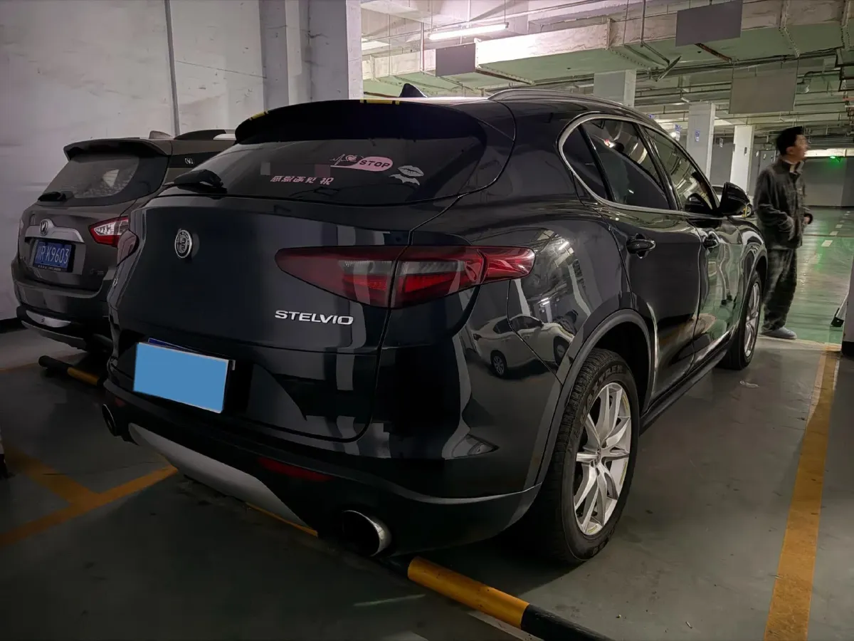 2017 Jaguar XE 2.0T 240HP L4 8AT,autocango,china used car exporter,china ev exporter,chinese used car exporter,chinese used ev exporter