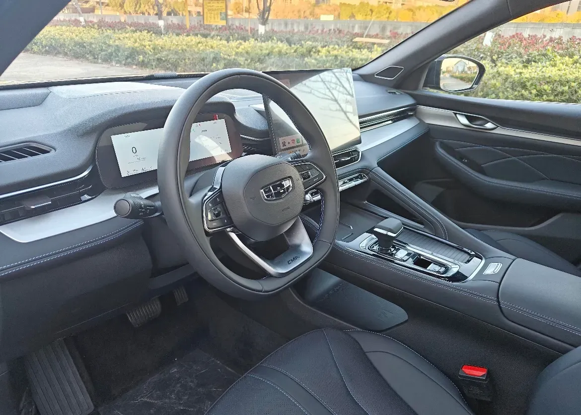 2026 Geely Preface 1.5T 181HP L4 7DCT,autocango,china used car exporter,china ev exporter,chinese used car exporter,chinese used ev exporter