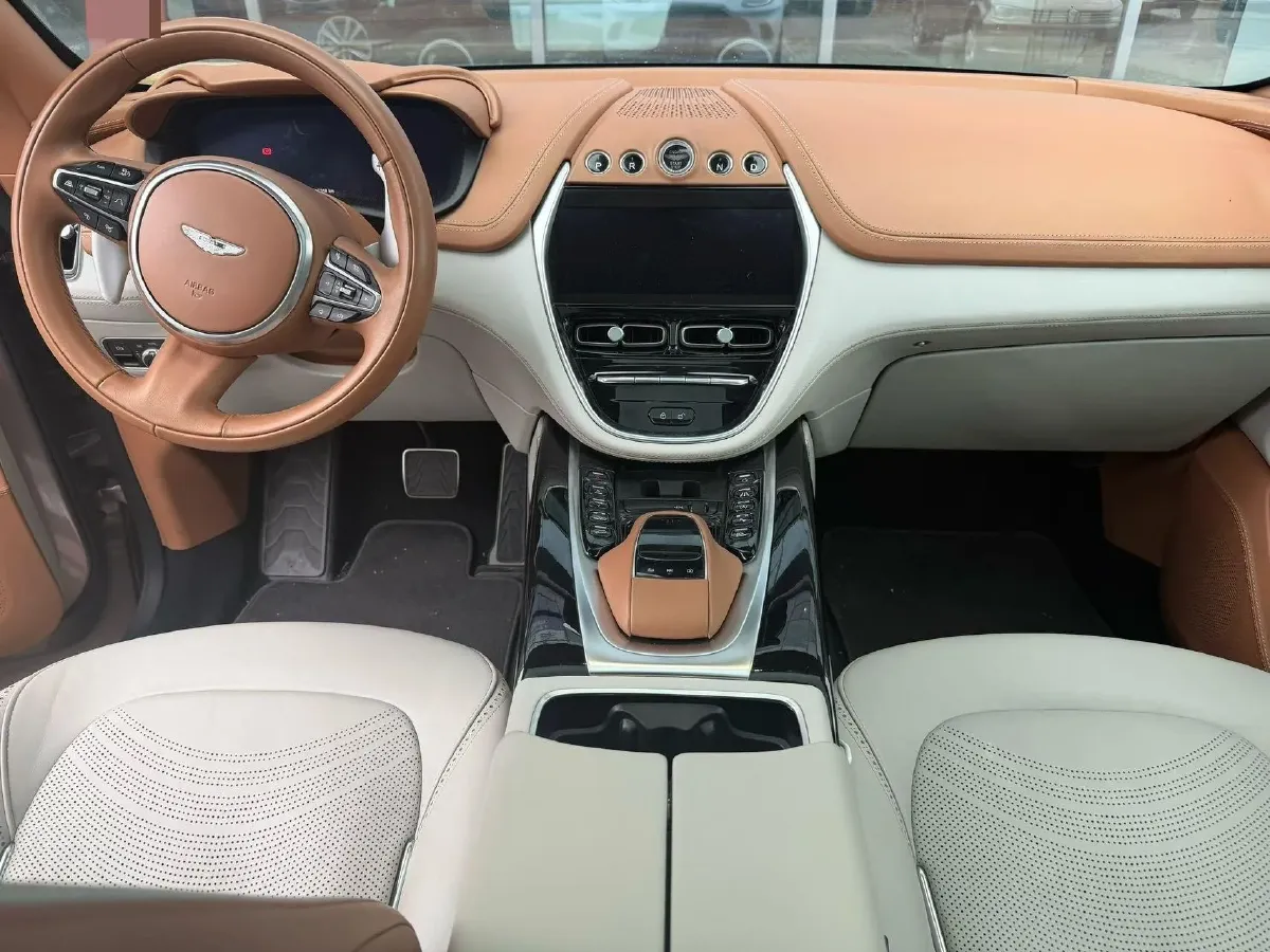 2022 Aston Martin DBX 3.0T 435HP L6 9AT,autocango,china used car exporter,china ev exporter,chinese used car exporter,chinese used ev exporter