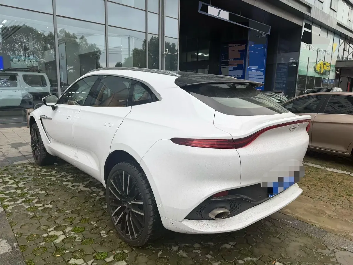 2022 Aston Martin DBX 3.0T 435HP L6 9AT,autocango,china used car exporter,china ev exporter,chinese used car exporter,chinese used ev exporter