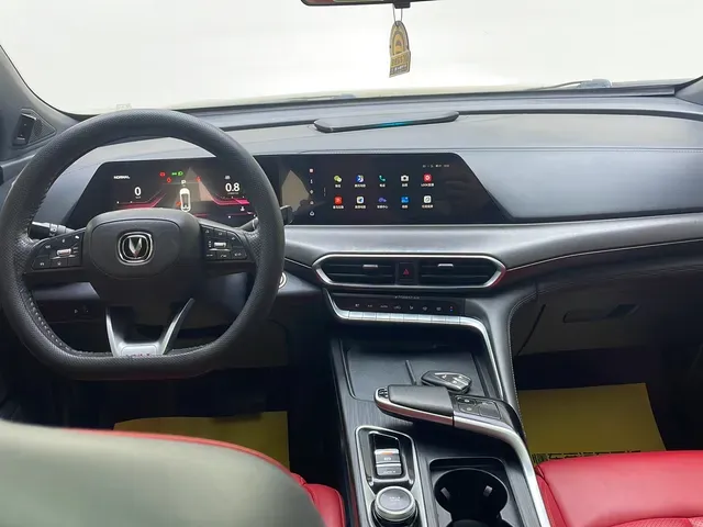 2020 ChangAn UNI-T 1.5T 180HP L4 7DCT,autocango,china used car exporter,china ev exporter,chinese used car exporter,chinese used ev exporter