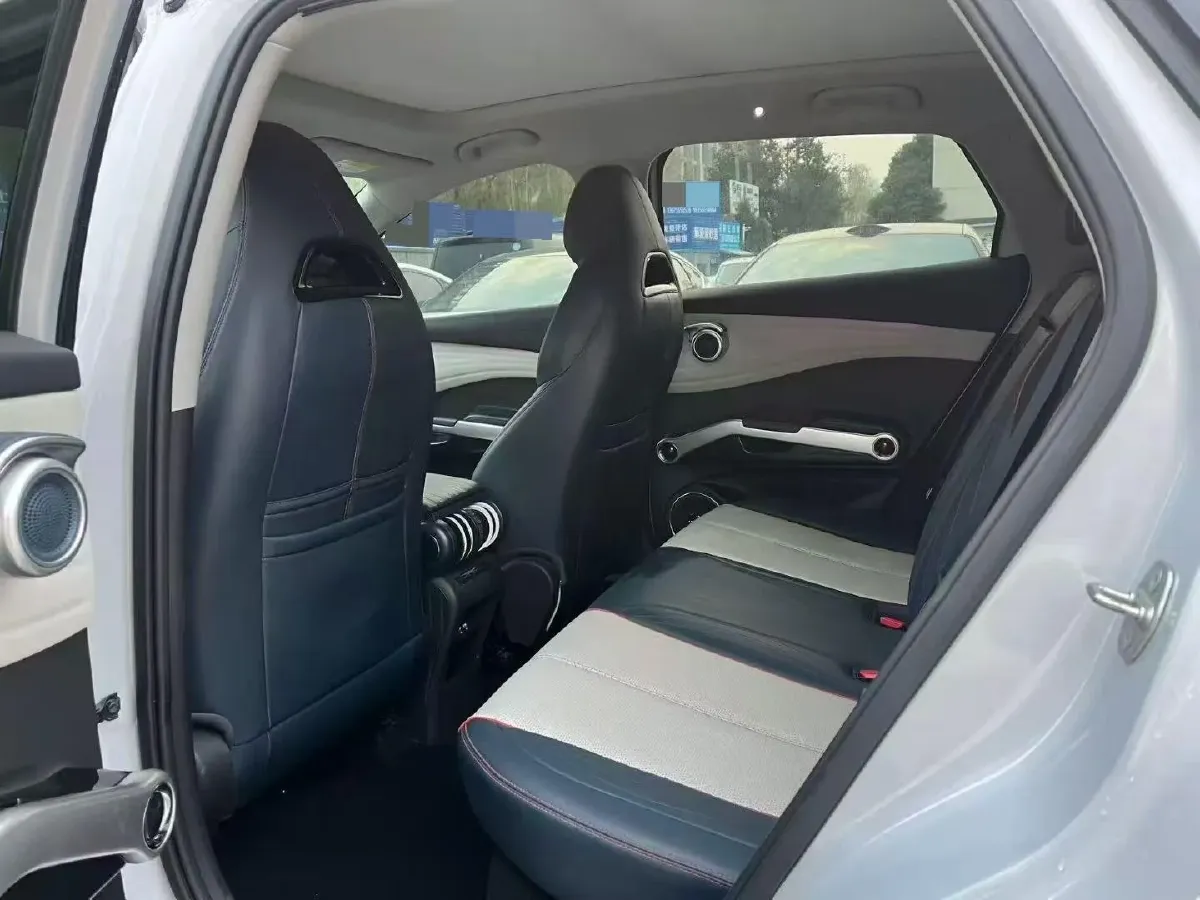 2022 Roewe RX5 MAX 1.5T 181HP L4 6AT,autocango,china used car exporter,china ev exporter,chinese used car exporter,chinese used ev exporter