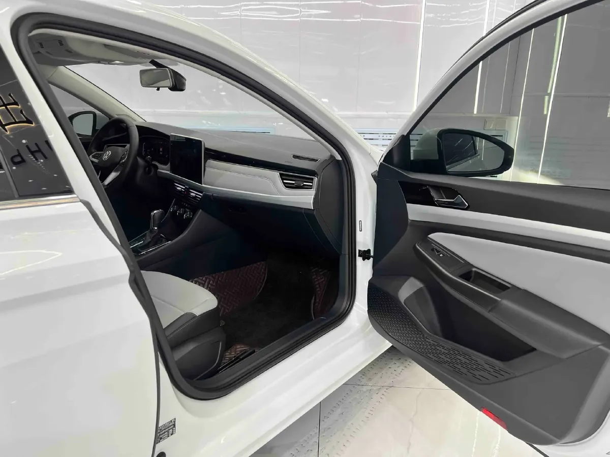 2023 Volkswagen Bora 1.2T 116HP L4 7DCT,autocango,china used car exporter,china ev exporter,chinese used car exporter,chinese used ev exporter