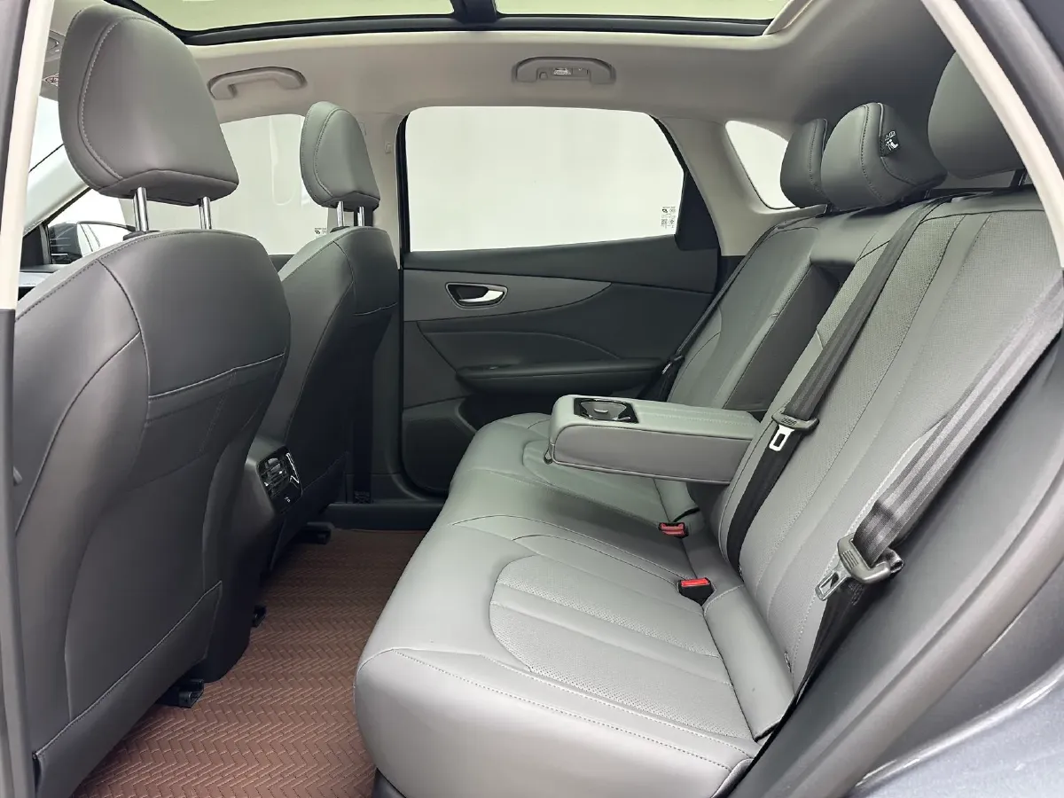 2025 MG MG ES5 BEV 62.2KWH,autocango,china used car exporter,china ev exporter,chinese used car exporter,chinese used ev exporter