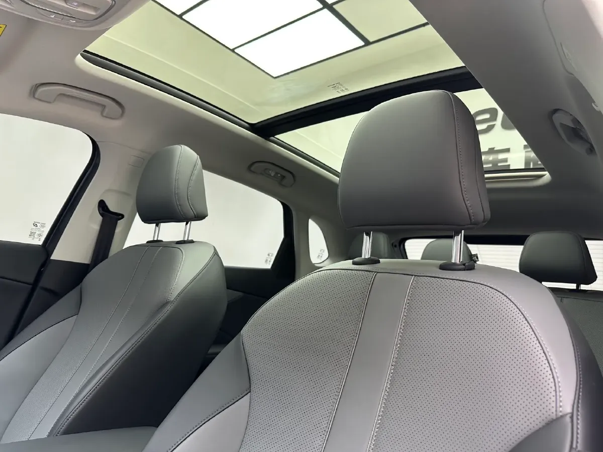 2025 MG MG ES5 BEV 62.2KWH,autocango,china used car exporter,china ev exporter,chinese used car exporter,chinese used ev exporter