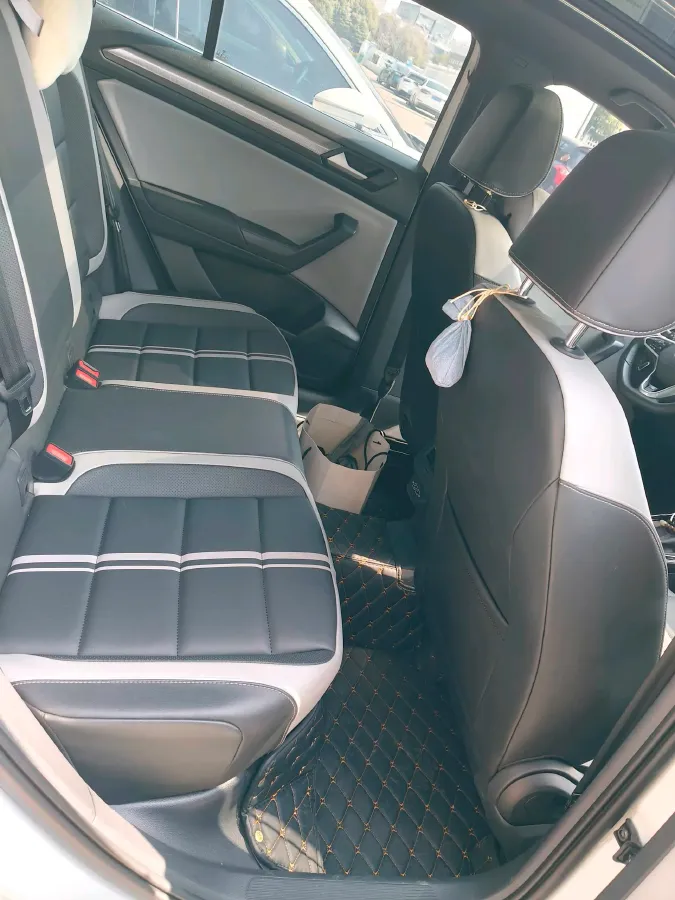 2023 Volkswagen T-Roc 1.5T 160HP L4 7DCT,autocango,china used car exporter,china ev exporter,chinese used car exporter,chinese used ev exporter