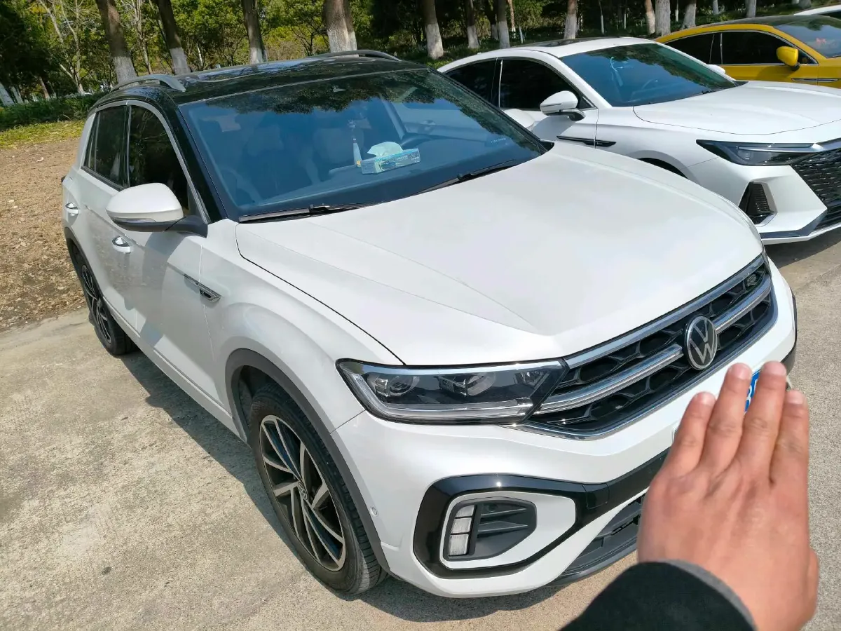 2023 Volkswagen T-Roc 1.5T 160HP L4 7DCT,autocango,china used car exporter,china ev exporter,chinese used car exporter,chinese used ev exporter