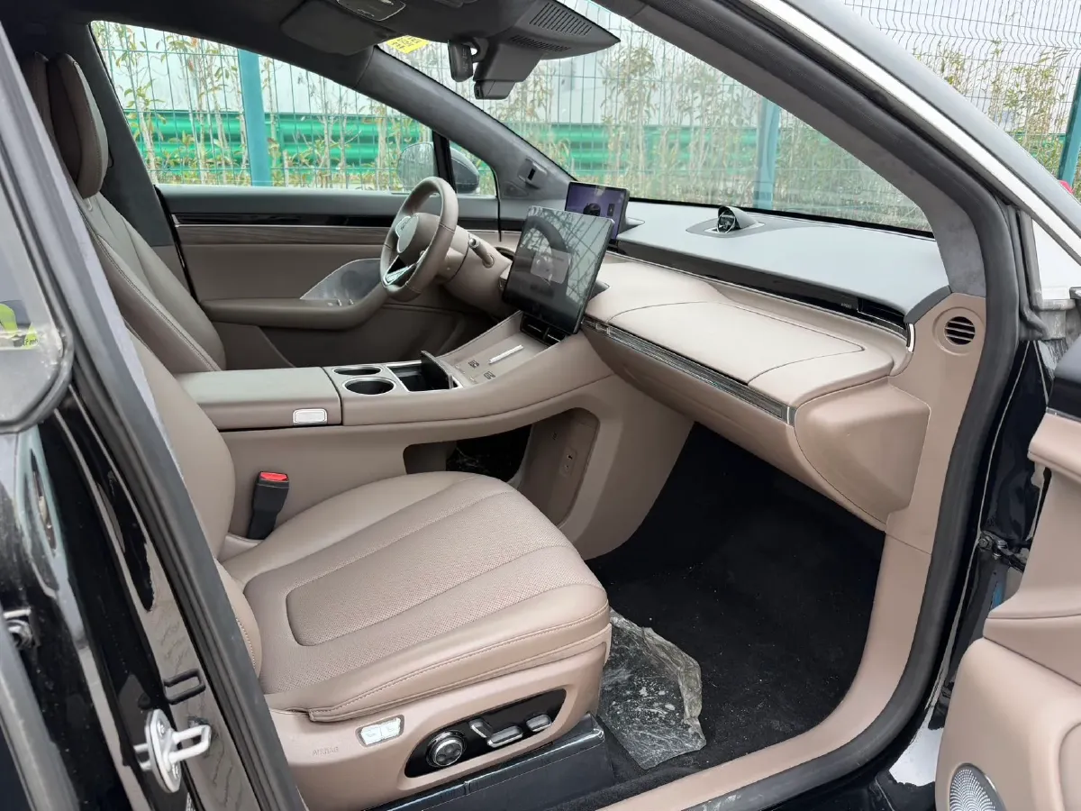 2025 Luxeed R7 REEV 156HP REEV 37KWH,autocango,china used car exporter,china ev exporter,chinese used car exporter,chinese used ev exporter