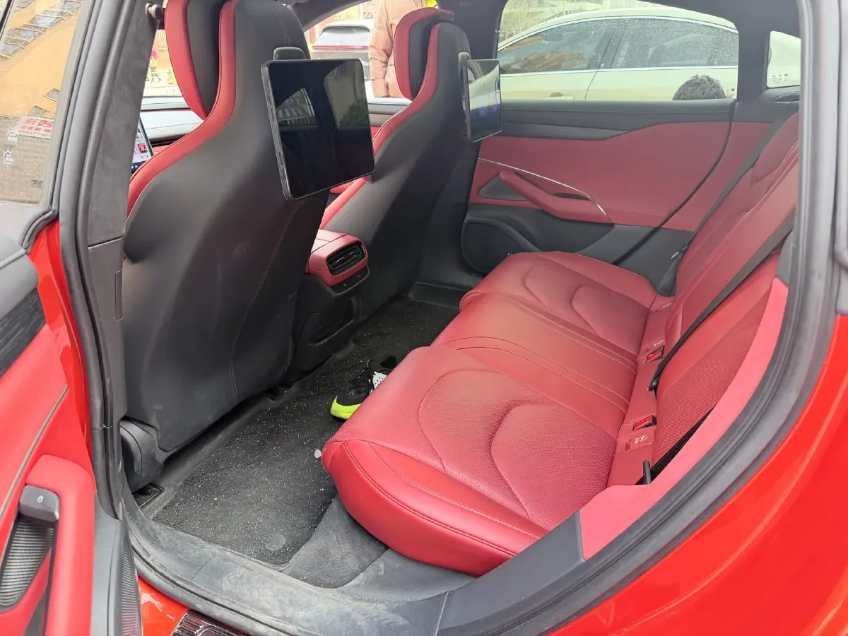 2024 MI SU7 BEV 101KWH,autocango,china used car exporter,china ev exporter,chinese used car exporter,chinese used ev exporter