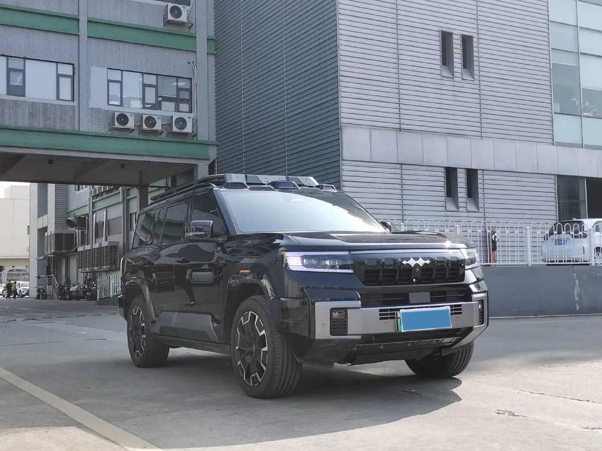 2025 FangChengBao Bao 8 2.0T 245HP L4 E-CVT PHEV 36.8KWH,autocango,china used car exporter,china ev exporter,chinese used car exporter,chinese used ev exporter