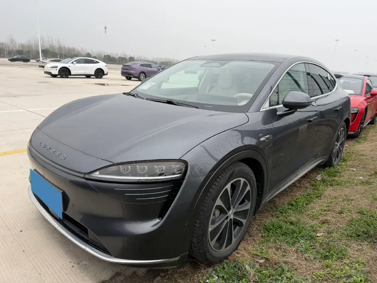 2025 Luxeed R7 REEV 156HP REEV 37KWH,autocango,china used car exporter,china ev exporter,chinese used car exporter,chinese used ev exporter