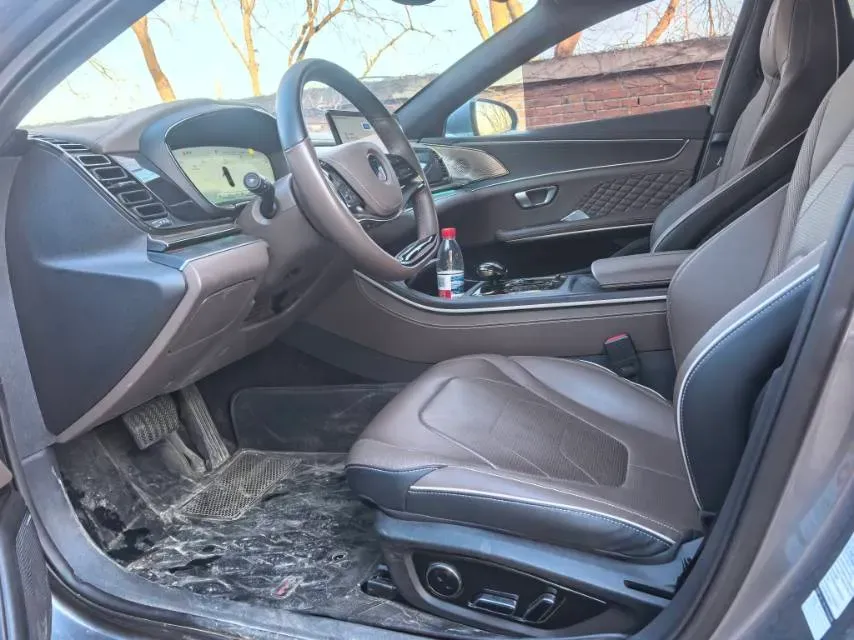 2022 Volkswagen Tiguan L 2.0T 186HP L4 7DCT,autocango,china used car exporter,china ev exporter,chinese used car exporter,chinese used ev exporter