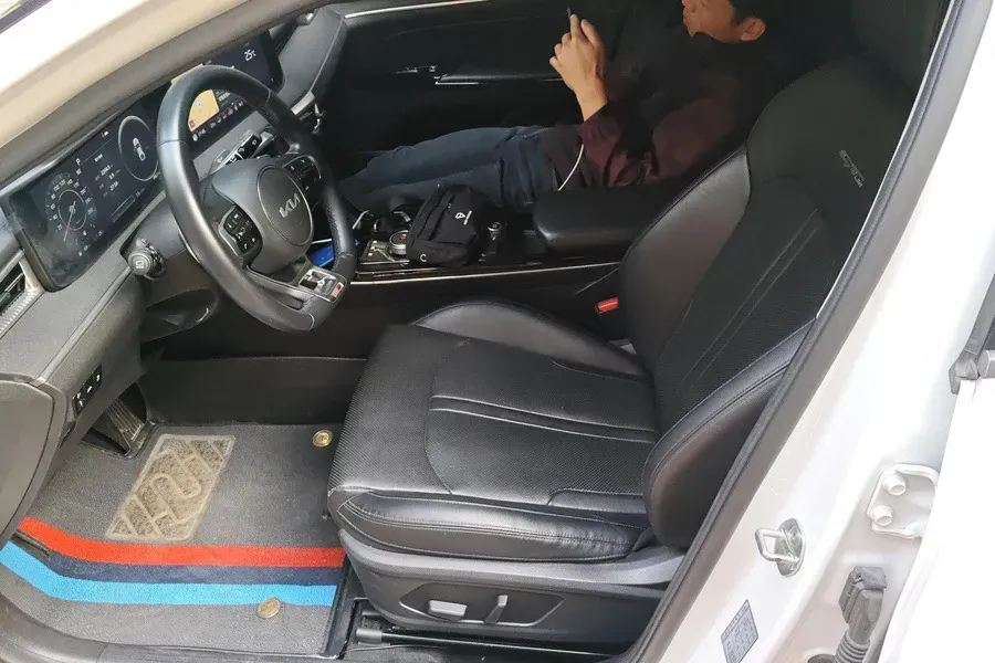 2021 Kia K5 2.0T 240HP L4 8AT,autocango,china used car exporter,china ev exporter,chinese used car exporter,chinese used ev exporter