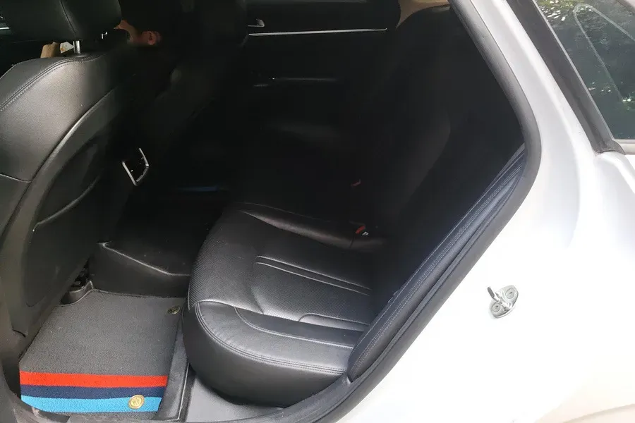 2021 Kia K5 2.0T 240HP L4 8AT,autocango,china used car exporter,china ev exporter,chinese used car exporter,chinese used ev exporter