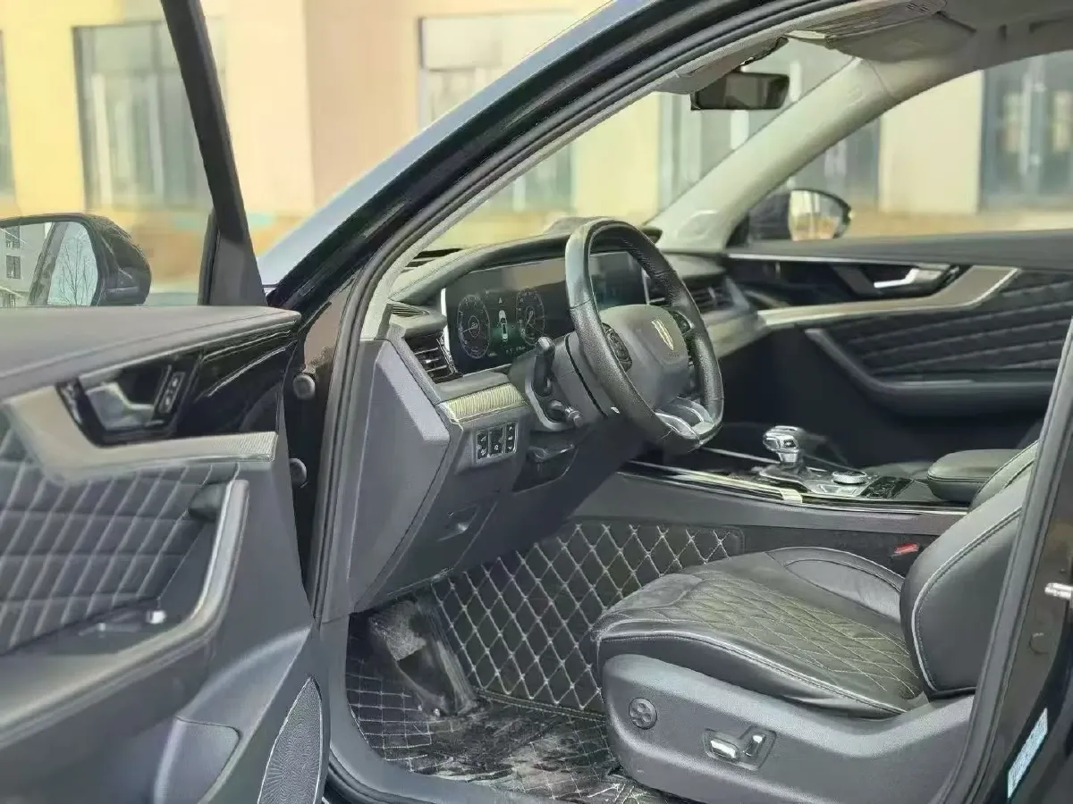 2022 HongQi HS5 2.0T 224HP L4 6AT,autocango,china used car exporter,china ev exporter,chinese used car exporter,chinese used ev exporter