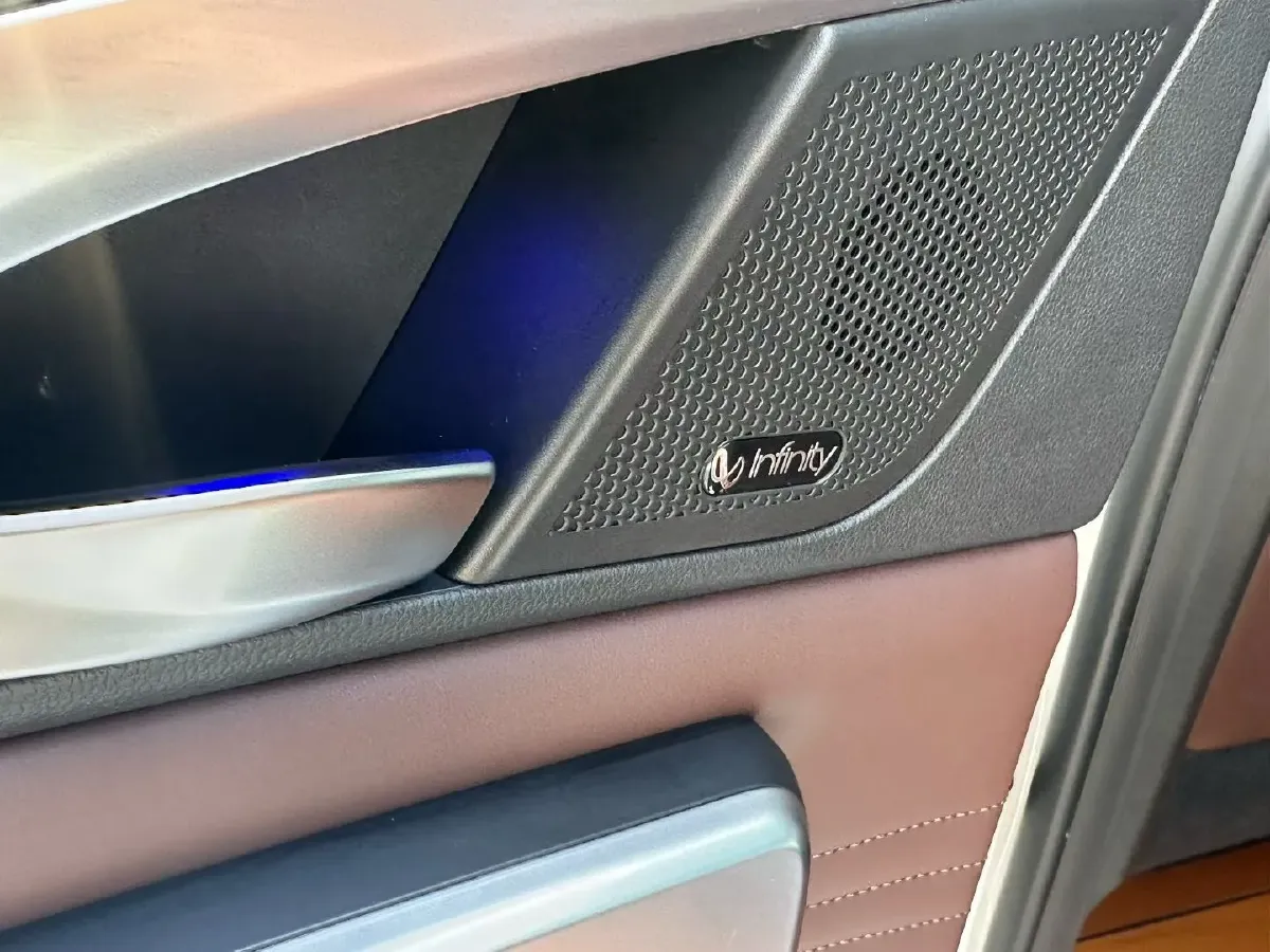 2020 WEY VV7 2.0T 227HP L4 7DCT,autocango,china used car exporter,china ev exporter,chinese used car exporter,chinese used ev exporter