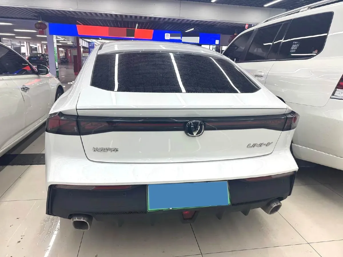 2023 ChangAn UNI-V iDD 1.5T 170HP L4 6TCT PHEV 18.4KWH,autocango,china used car exporter,china ev exporter,chinese used car exporter,chinese used ev exporter