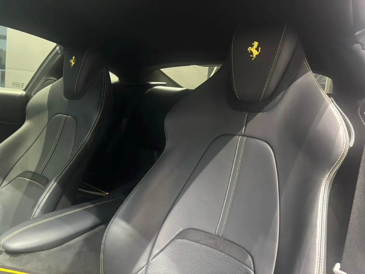 2020 Ferrari Roma 3.9T 620HP V8 8DCT,autocango,china used car exporter,china ev exporter,chinese used car exporter,chinese used ev exporter