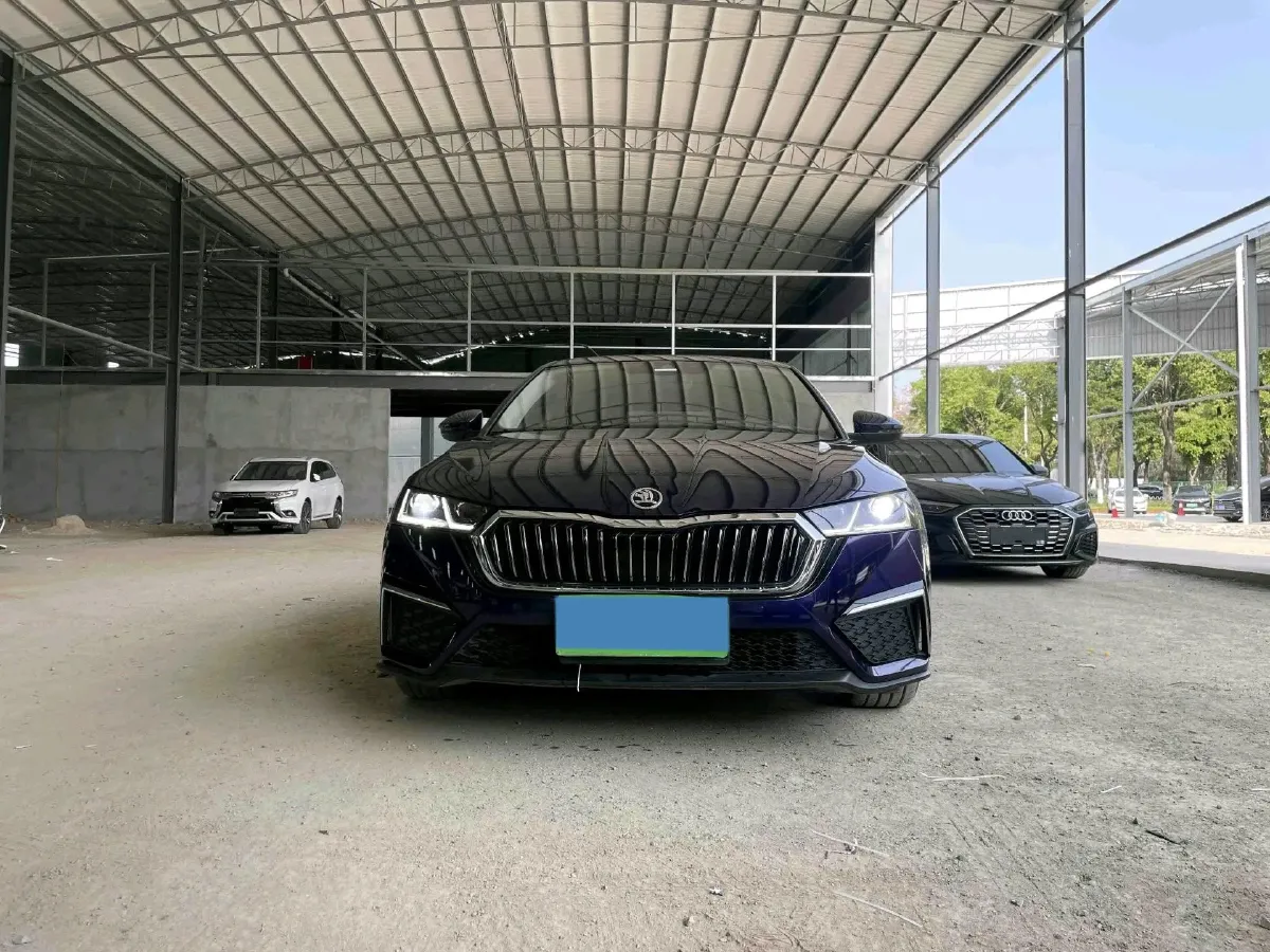 2022 Skoda Octavia 1.4T 150HP L4 7DCT,autocango,china used car exporter,china ev exporter,chinese used car exporter,chinese used ev exporter