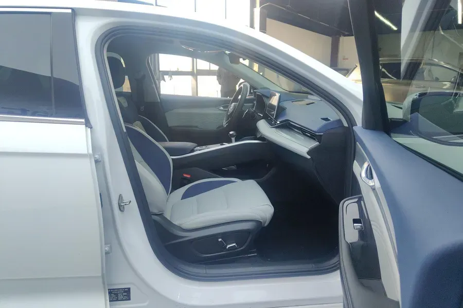 2021 Geely Preface 2.0T 190HP L4 7DCT,autocango,china used car exporter,china ev exporter,chinese used car exporter,chinese used ev exporter