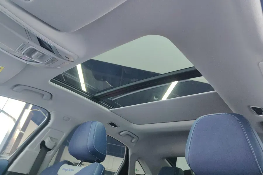 2021 Geely Preface 2.0T 190HP L4 7DCT,autocango,china used car exporter,china ev exporter,chinese used car exporter,chinese used ev exporter