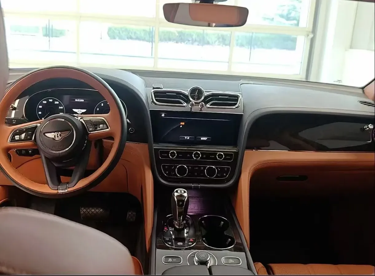 2022 Bentley Bentayga 4.0T 550HP V8 8AT,autocango,china used car exporter,china ev exporter,chinese used car exporter,chinese used ev exporter
