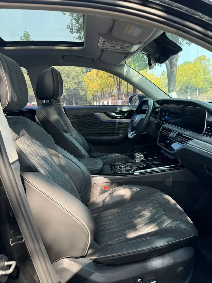 2022 HongQi HS5 2.0T 224HP L4 6AT,autocango,china used car exporter,china ev exporter,chinese used car exporter,chinese used ev exporter