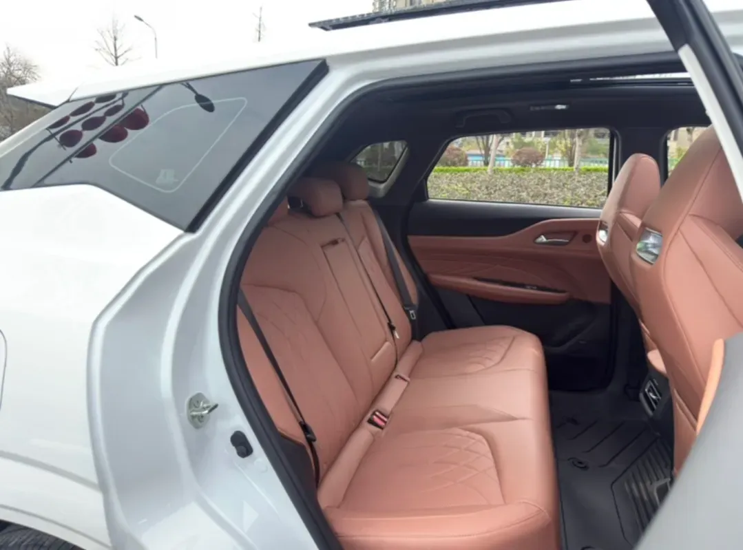 2024 ChangAn UNI-Z 1.5L 98HP L4 E-CVT PHEV 18.4KWH,autocango,china used car exporter,china ev exporter,chinese used car exporter,chinese used ev exporter