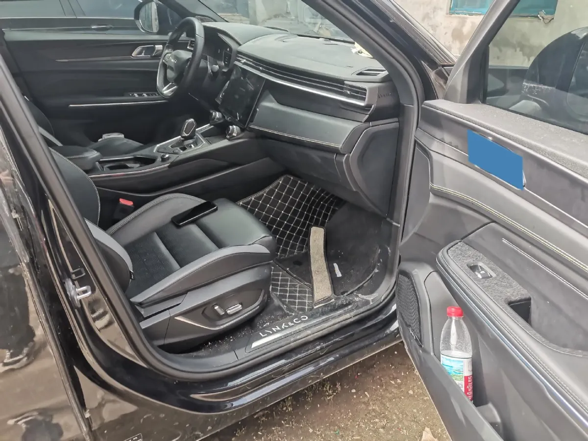 2023 Tank 300 2.0T 227HP L4 8AT,autocango,china used car exporter,china ev exporter,chinese used car exporter,chinese used ev exporter