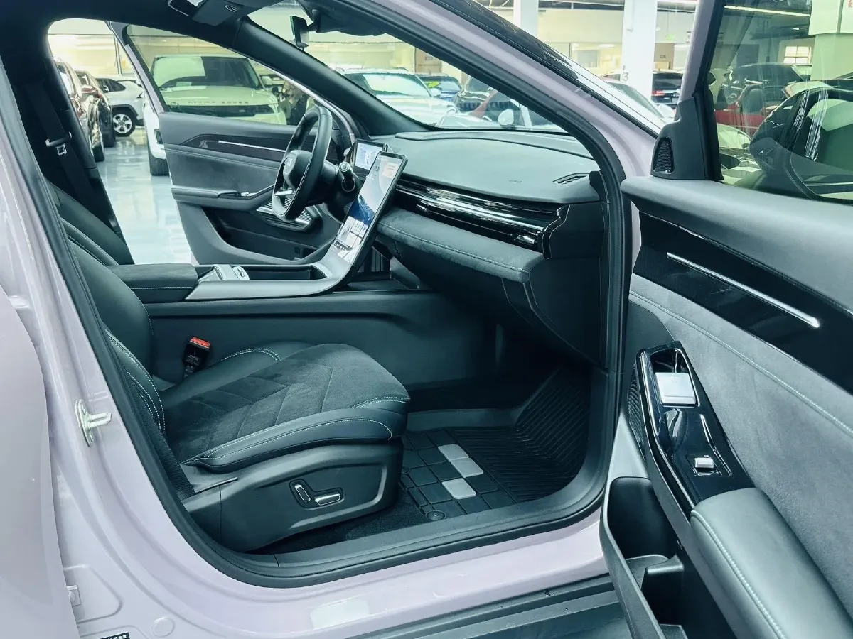 2024 Geely Galaxy L6 1.5T 163HP L4 3DHT PHEV,autocango,china used car exporter,china ev exporter,chinese used car exporter,chinese used ev exporter