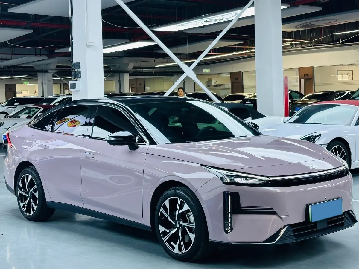 2024 Geely Galaxy L6 1.5T 163HP L4 3DHT PHEV,autocango,china used car exporter,china ev exporter,chinese used car exporter,chinese used ev exporter