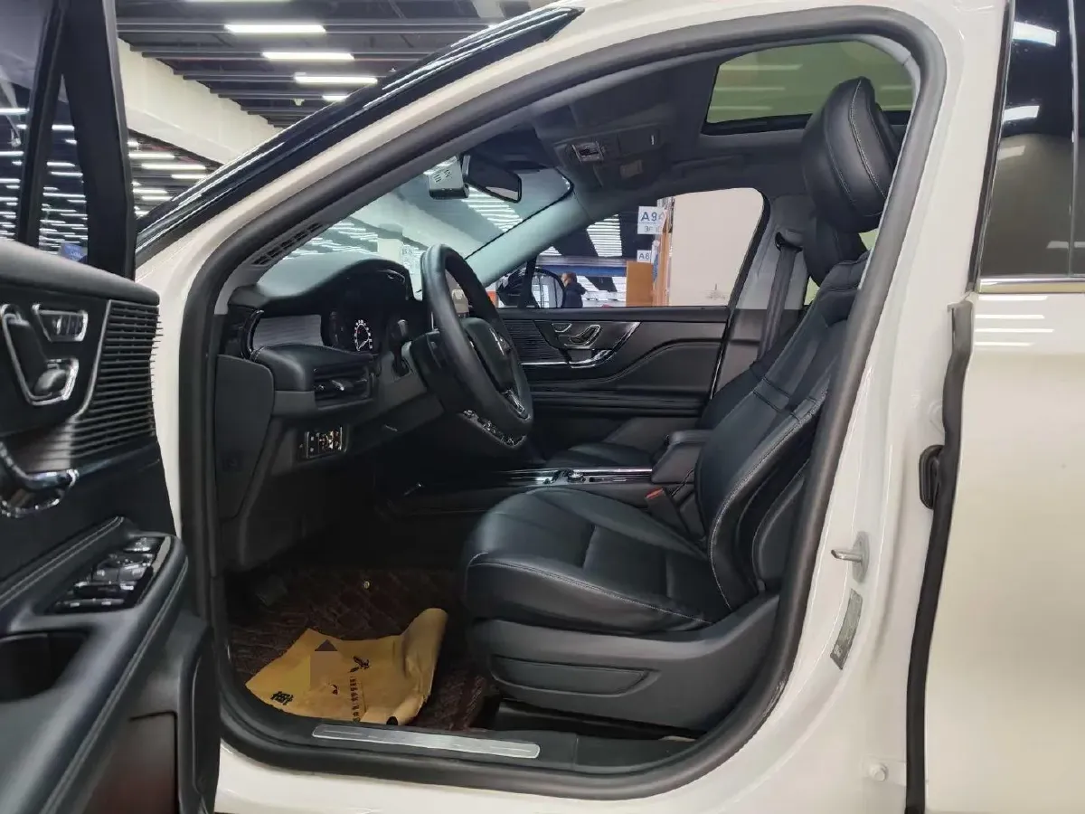 2021 Lincoln Corsair 2.0T 245HP L4 8AT,autocango,china used car exporter,china ev exporter,chinese used car exporter,chinese used ev exporter