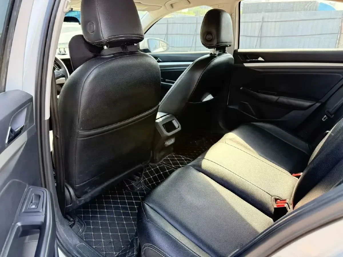 2021 Volkswagen Bora 1.5L 113HP L4 6AT,autocango,china used car exporter,china ev exporter,chinese used car exporter,chinese used ev exporter