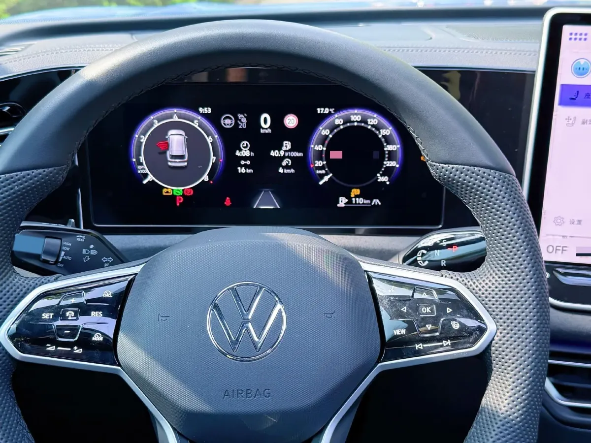 2024 Volkswagen Tiguan L 2.0T 220HP L4 7DCT,autocango,china used car exporter,china ev exporter,chinese used car exporter,chinese used ev exporter