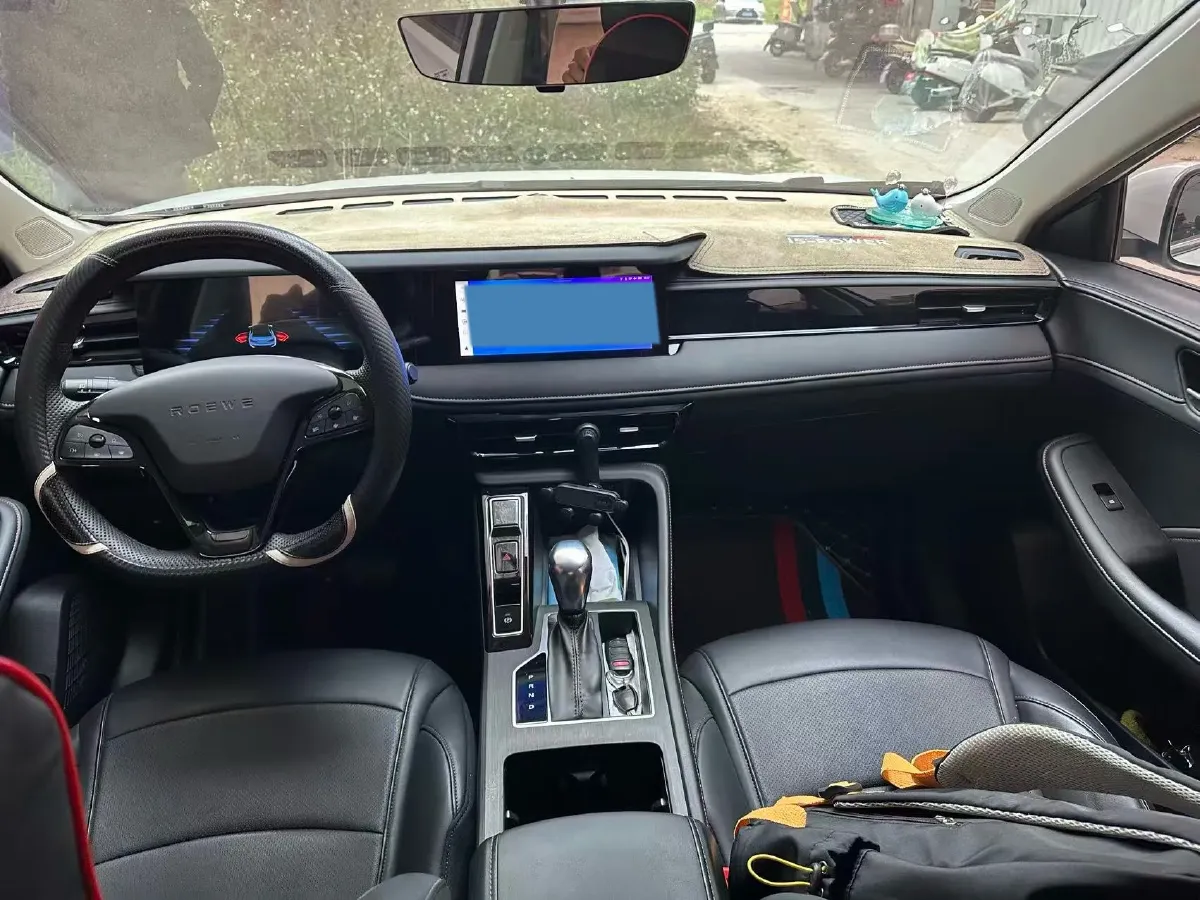 2023 Roewe i5 1.5L 129HP L4 CVT,autocango,china used car exporter,china ev exporter,chinese used car exporter,chinese used ev exporter