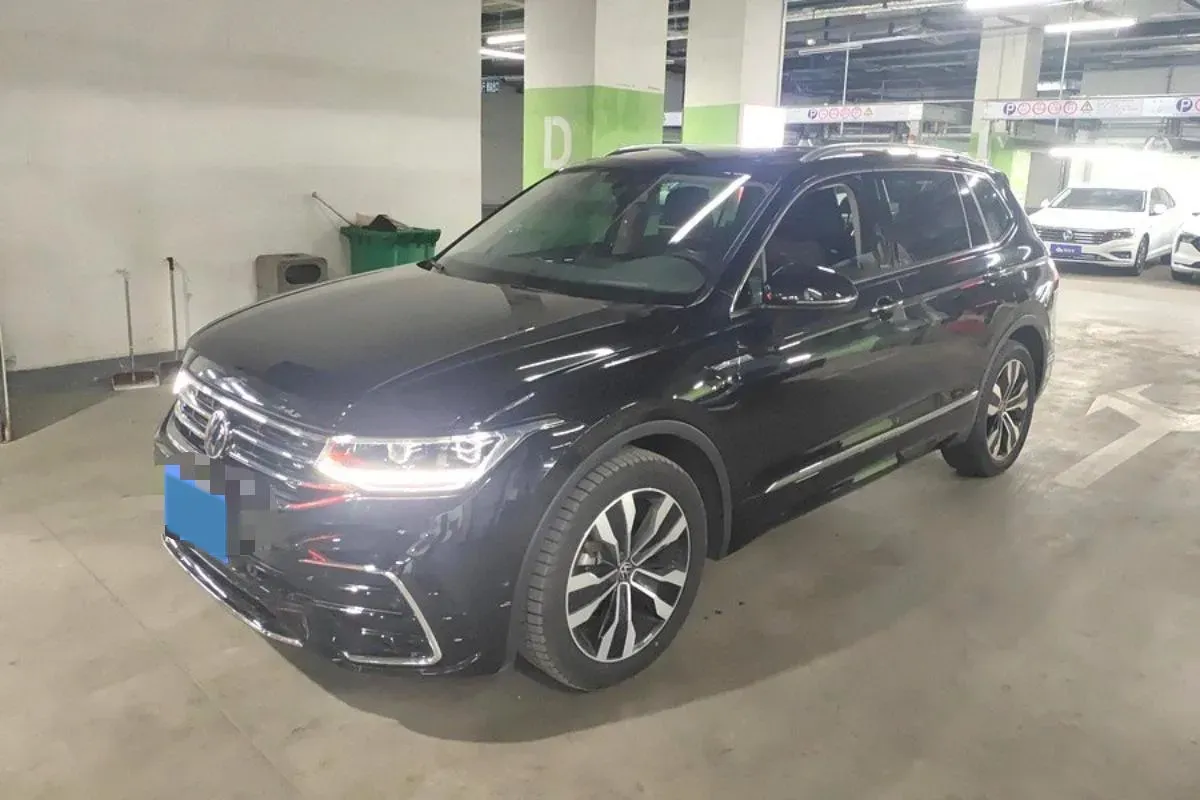 2024 Volkswagen Tiguan L 2.0T 186HP L4 7DCT,autocango,china used car exporter,china ev exporter,chinese used car exporter,chinese used ev exporter