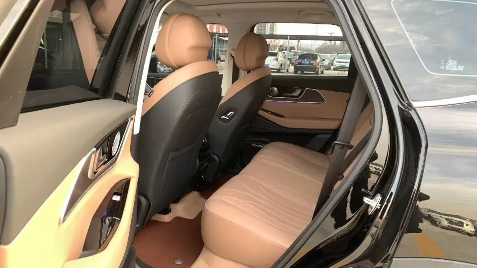 2024 Chery Tiggo8L 2.0T 254HP L4 8AT,autocango,china used car exporter,china ev exporter,chinese used car exporter,chinese used ev exporter