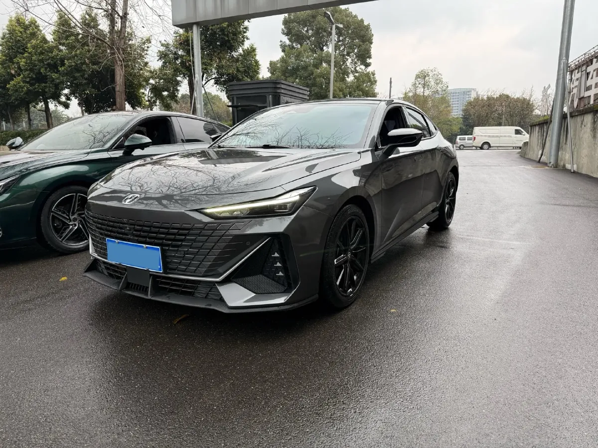 2024 ChangAn UNI-V 1.5T 188HP L4 7DCT,autocango,china used car exporter,china ev exporter,chinese used car exporter,chinese used ev exporter