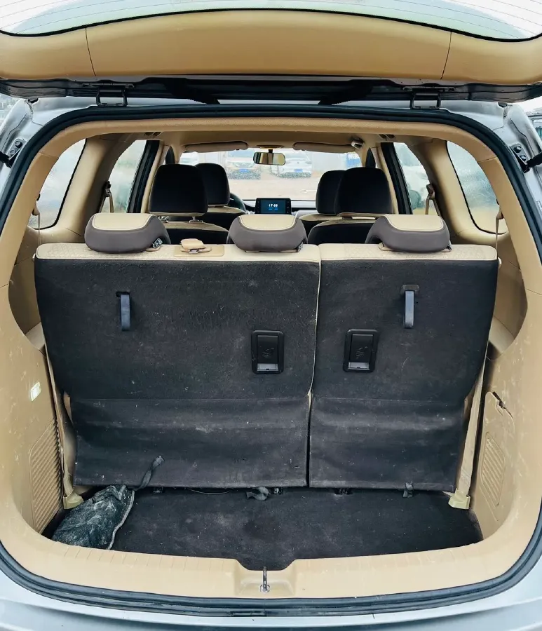 2017 BaoJun 730 1.5T 150HP L4 6MT,autocango,china used car exporter,china ev exporter,chinese used car exporter,chinese used ev exporter