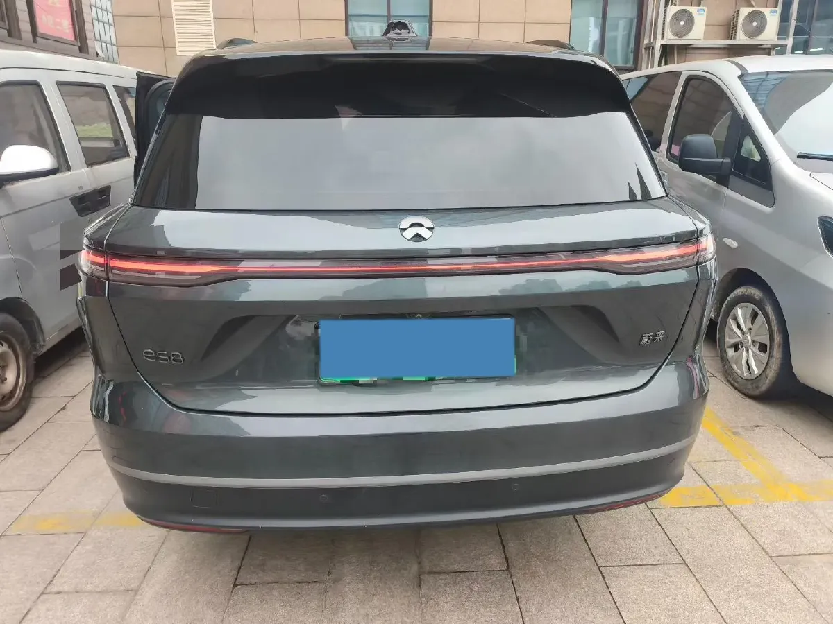 2024 Porsche Macan All-Electric BEV 100KWH,autocango,china used car exporter,china ev exporter,chinese used car exporter,chinese used ev exporter
