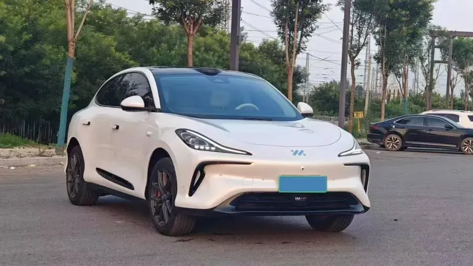 2023 IM LS6 BEV 71KWH,autocango,china used car exporter,china ev exporter,chinese used car exporter,chinese used ev exporter