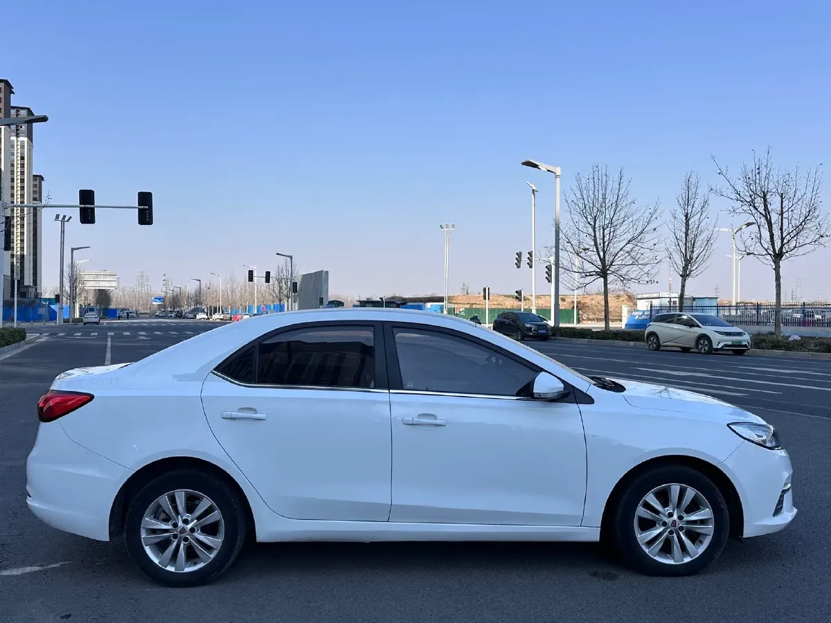 2018 Roewe 360 1.5L 116HP L4 5MT,autocango,china used car exporter,china ev exporter,chinese used car exporter,chinese used ev exporter