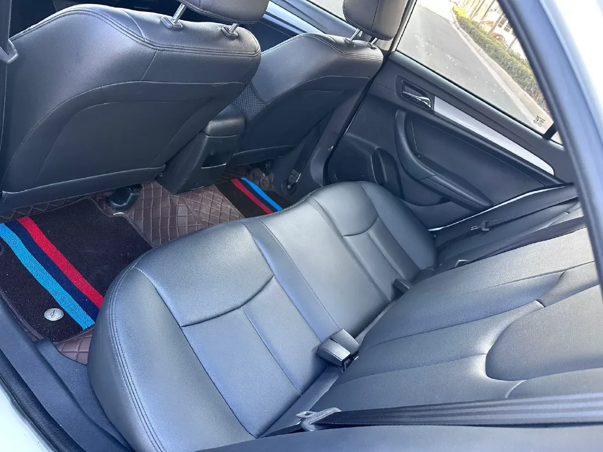 2018 Roewe 360 1.5L 116HP L4 5MT,autocango,china used car exporter,china ev exporter,chinese used car exporter,chinese used ev exporter