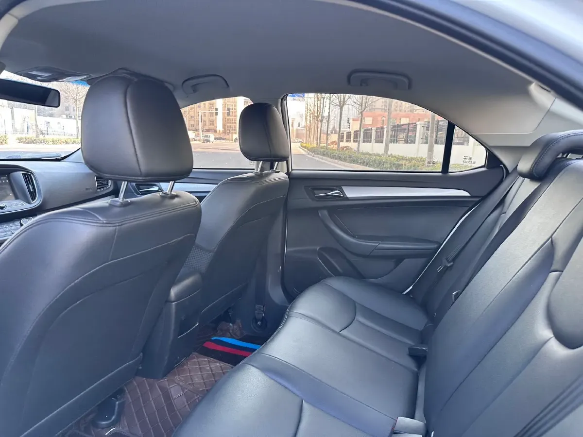 2018 Roewe 360 1.5L 116HP L4 5MT,autocango,china used car exporter,china ev exporter,chinese used car exporter,chinese used ev exporter