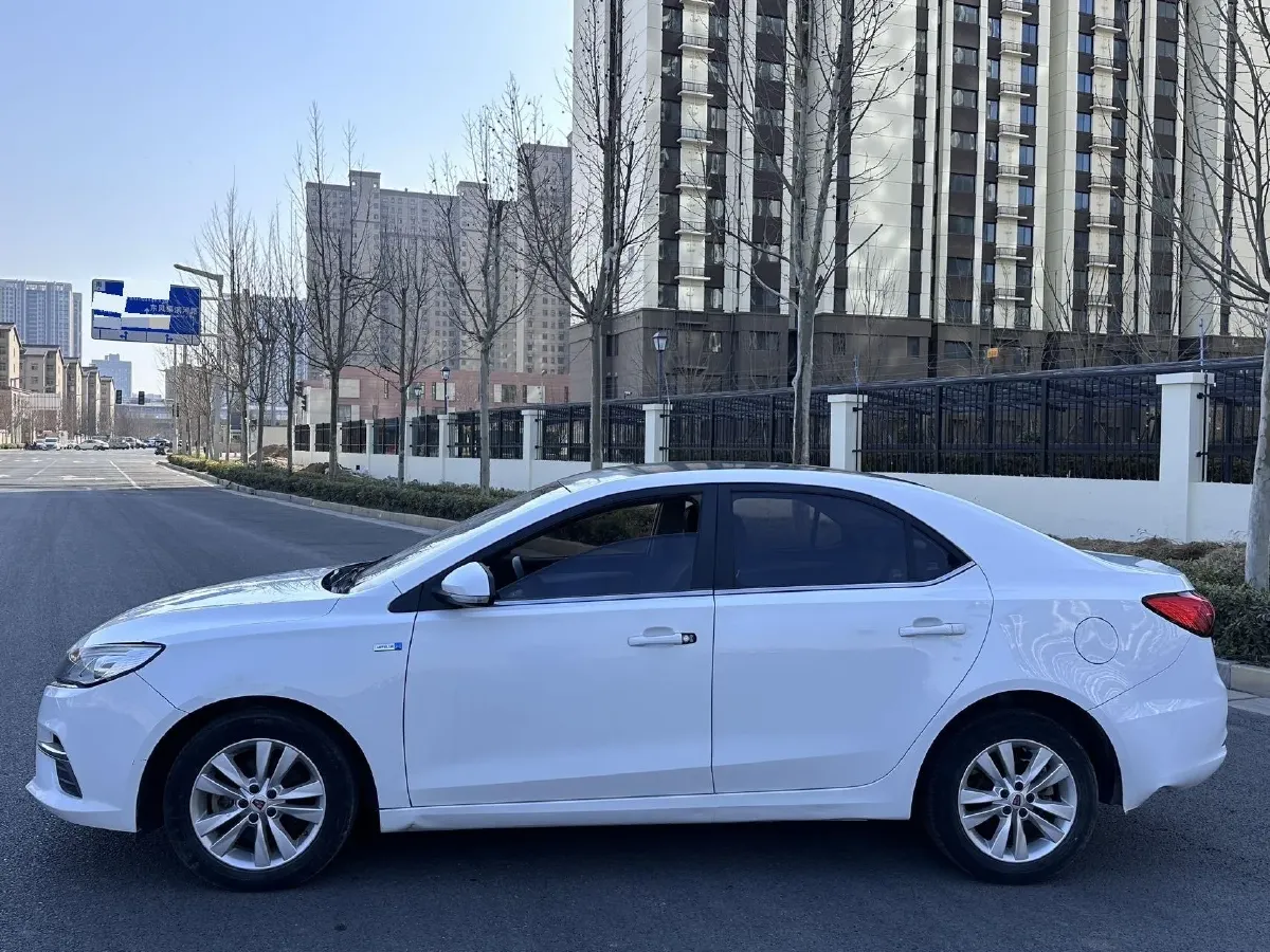 2018 Roewe 360 1.5L 116HP L4 5MT,autocango,china used car exporter,china ev exporter,chinese used car exporter,chinese used ev exporter