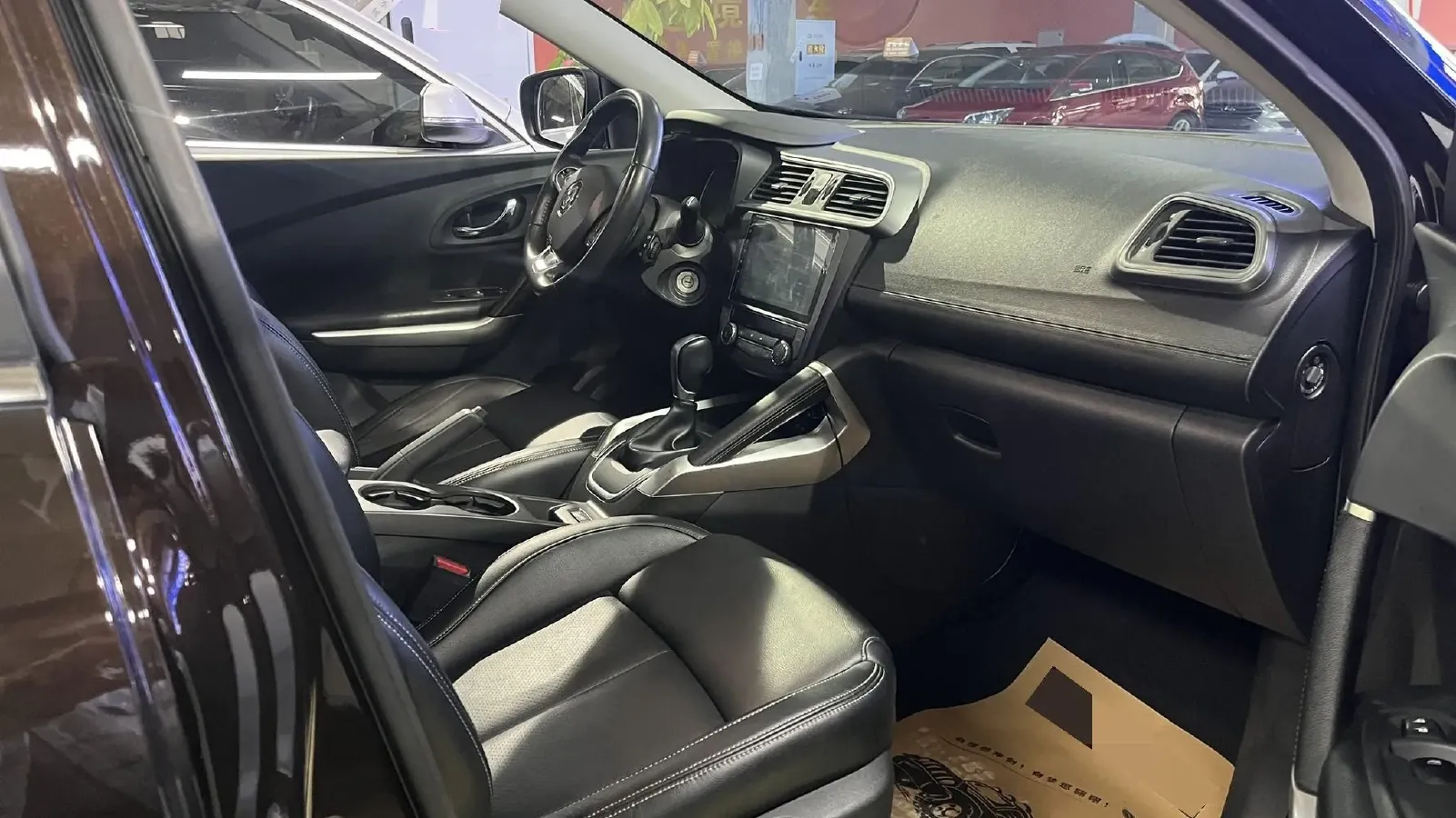 2017 Renault Kadjar 2.0L 150HP L4 CVT,autocango,china used car exporter,china ev exporter,chinese used car exporter,chinese used ev exporter