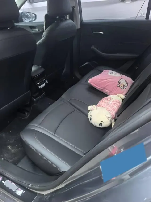 2023 Roewe i5 1.5L 129HP L4 CVT,autocango,china used car exporter,china ev exporter,chinese used car exporter,chinese used ev exporter