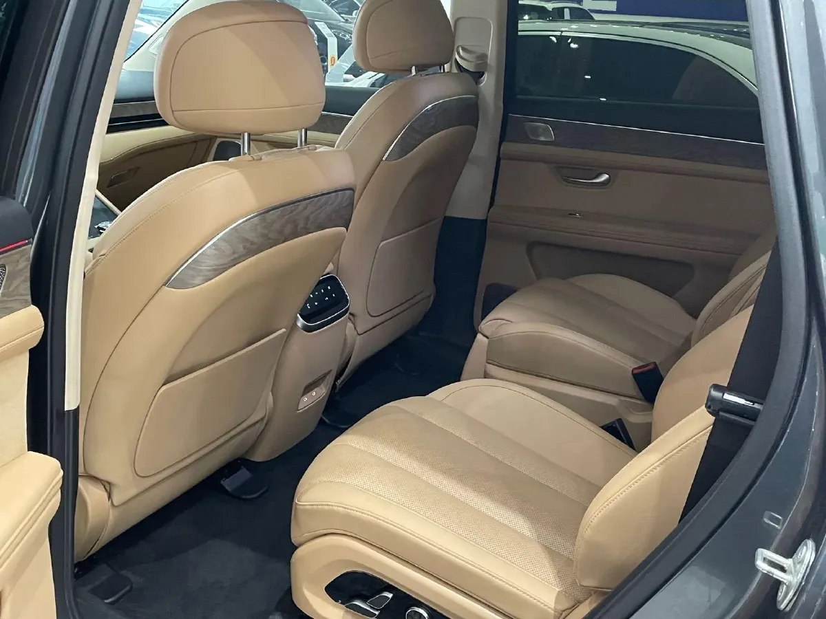 2022 Volvo S60 2.0T 197HP L4 8AT,autocango,china used car exporter,china ev exporter,chinese used car exporter,chinese used ev exporter