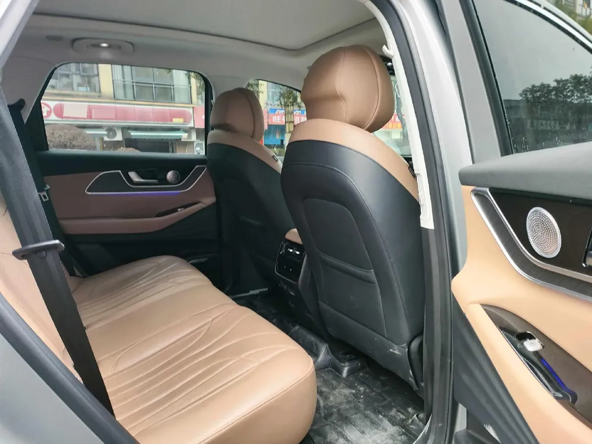 2024 Chery Tiggo8L 2.0T 254HP L4 8AT,autocango,china used car exporter,china ev exporter,chinese used car exporter,chinese used ev exporter